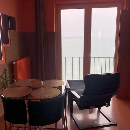 Club 218 Panorama Апарт-отель Шиофок